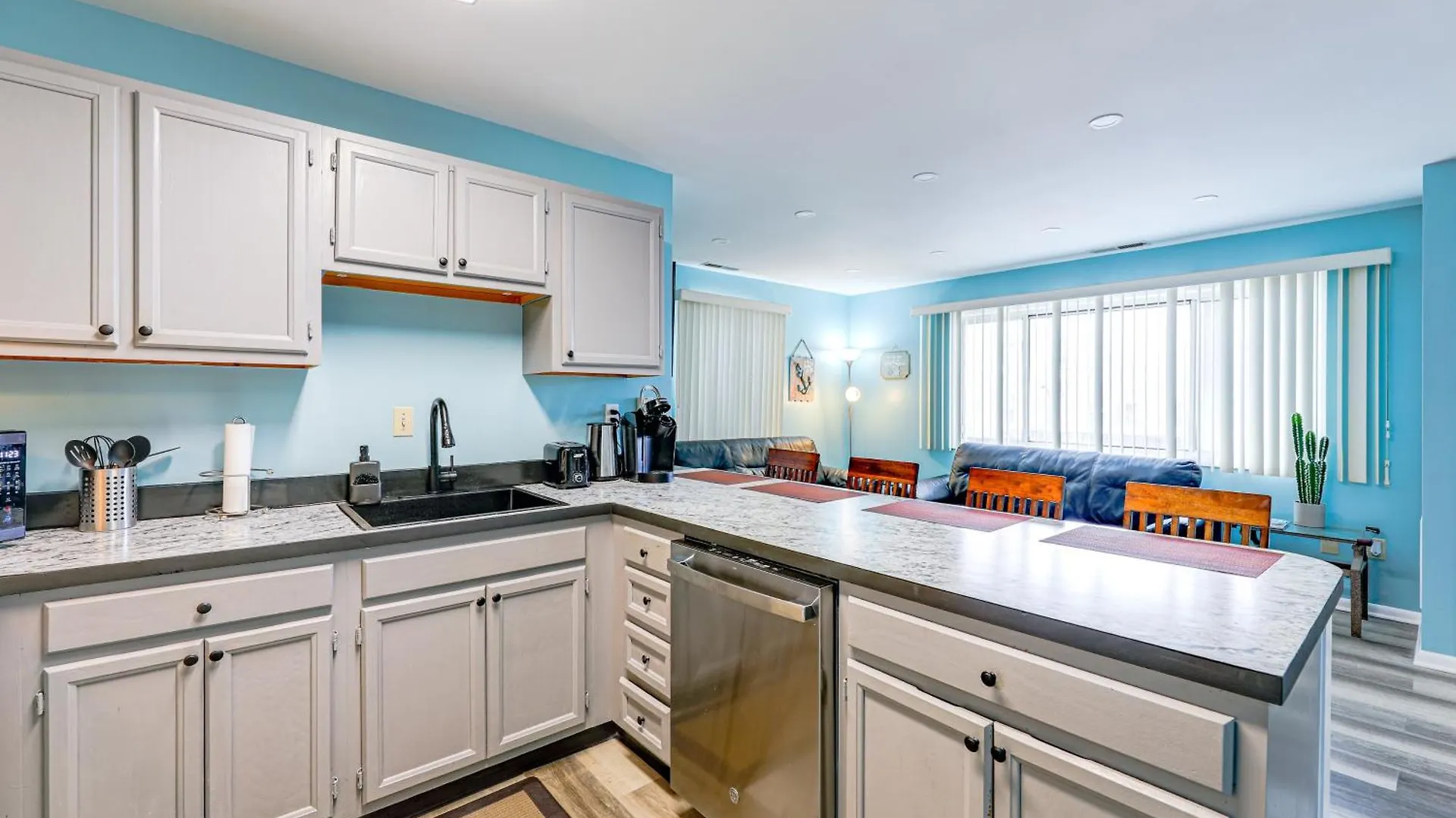 Ocean City Condo - 2 Blocks To Beach And Boardwalk! Apartment